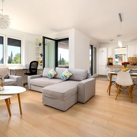 Amazing Kasjuni With Garrage * Split