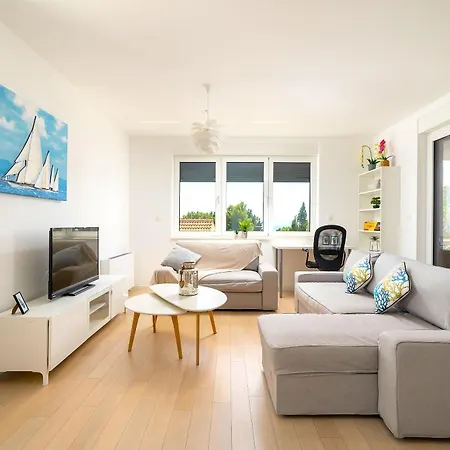 Apartamento Amazing Kasjuni With Garrage *