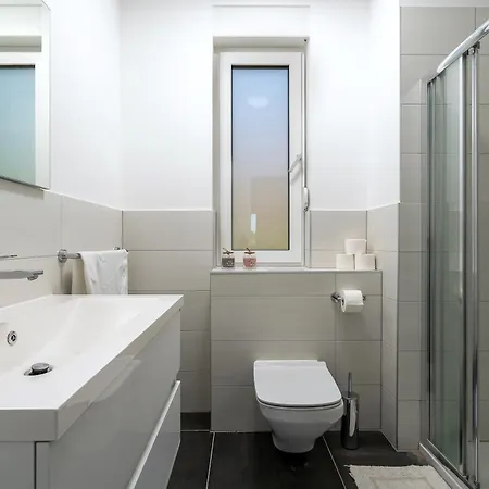 Amazing Kasjuni With Garrage * Split