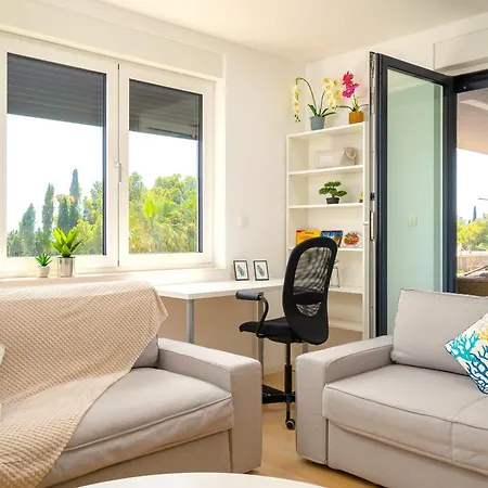 Amazing Kasjuni With Garrage Appartement Split